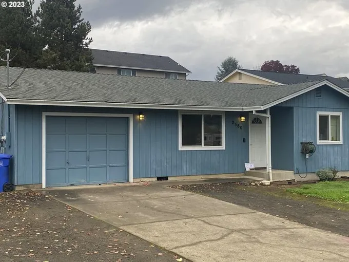 2380 Landers Ave, Roseburg, OR 97471  MLS# 23274109 for Sale
