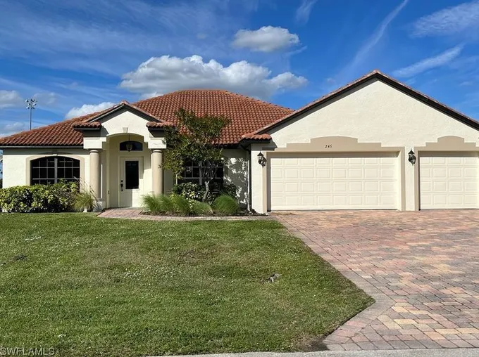245 SW 42nd St, Cape Coral, FL 33914 - MLS 223089549 for Sale