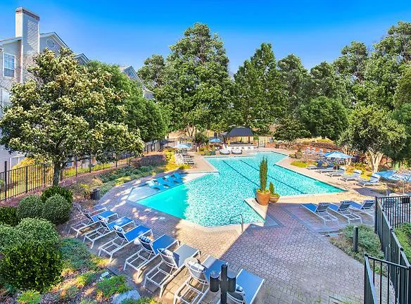 MAA Glen - 4120 Peachtree Rd NE - Atlanta, GA Apartments for Rent