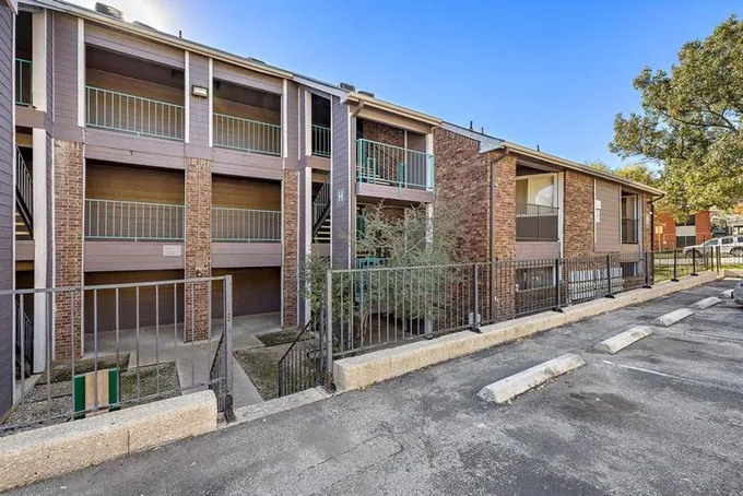 1840 Burton Dr #105, Austin, TX 78741 for Rent