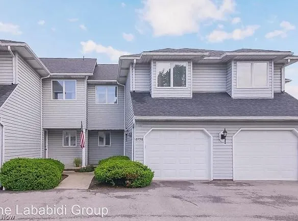 2798 Sand Run Pkwy - Fairlawn, OH 44333 - Home For Rent