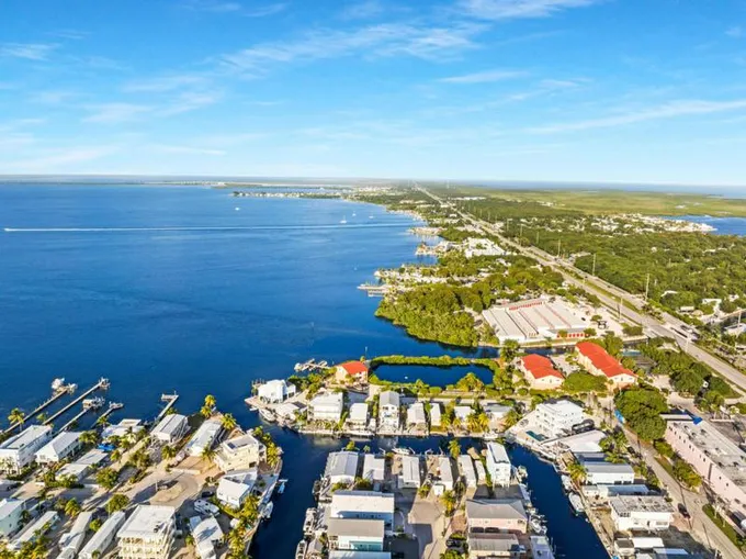 1652 CHURCHILL DOWNS, KEY LARGO, FL 33037 Single Family Residence For Sale  MLS# 607974 for Rent