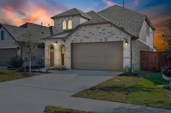 105 Marina Dr, Liberty Hill, TX 78642 - MLS 9681944 for Sale