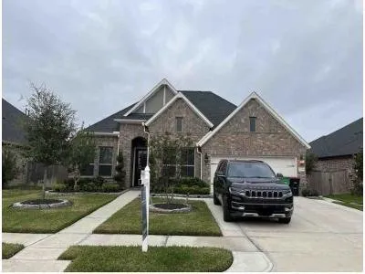 Lynn Orchard Drive for Sale