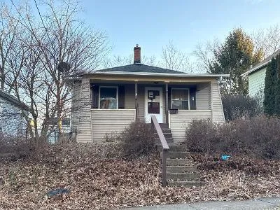 E Fairmont Ave for Sale
