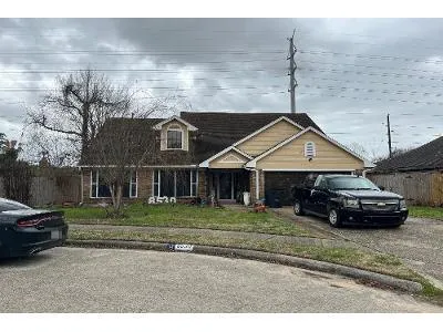 Old Maple Ln for Sale