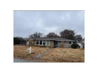 SE 11th St for Sale