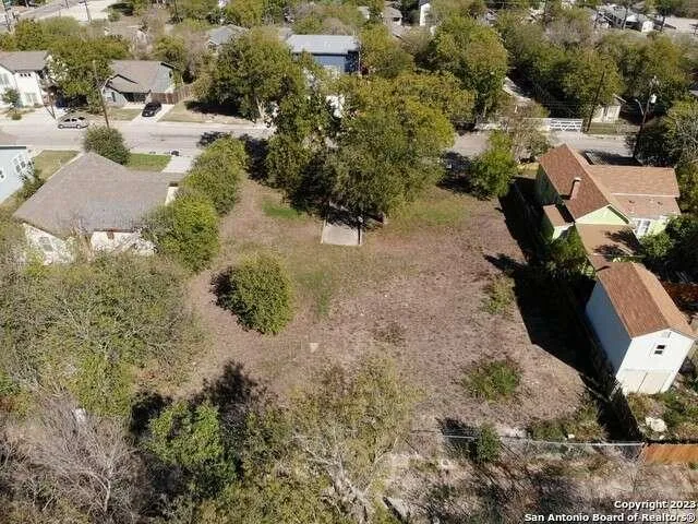 1830 MONTANA St, San Antonio, TX 78203  605563298 for Sale