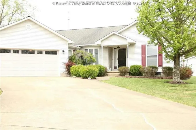 92 DARRELL DR, Ripley, WV 25271 Single Family Residence For Sale  MLS# 270334