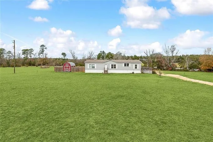 7163 HIGHWAY 37, Greensburg, LA 70441 Single Family Residence For Sale  MLS# 2427534