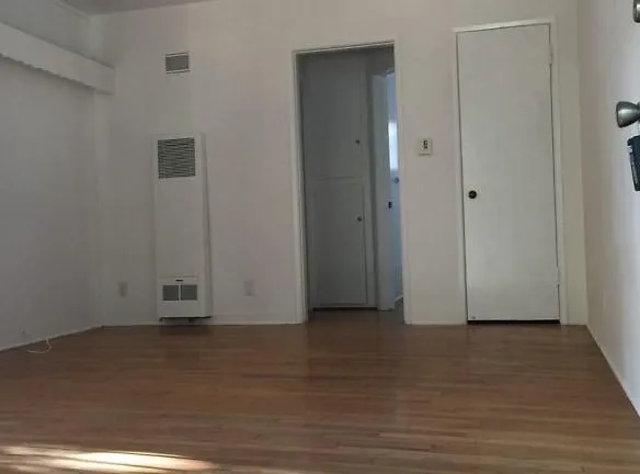 3111 Colorado Ave - Santa Monica, CA 90404 - Home For Rent