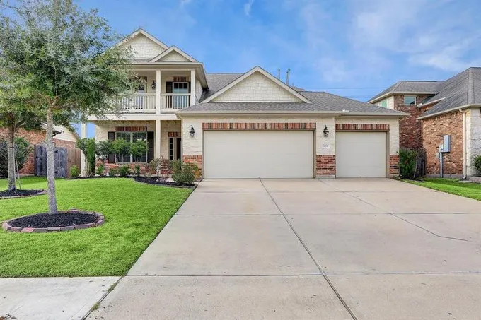 309 Bolton Dr, League City, TX 77573 for Sale