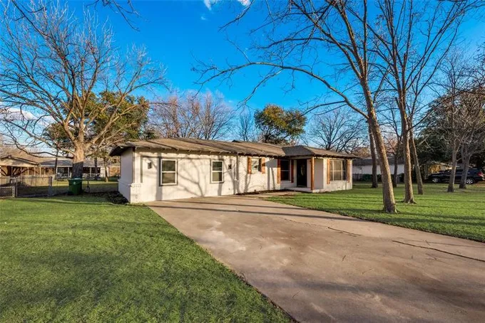 3716 Granada Dr, Richland Hills, TX 76118 for Sale