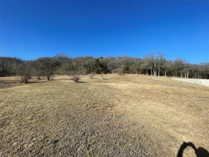 2438 Creekwood Dr, Cedar Hill, TX 75104 for Sale