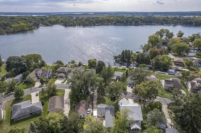 1103 Birch Haven Cir, Monona, WI 53716 - MLS 1963431 for Sale