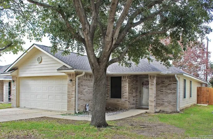 5723 Cardinal Fls, San Antonio, TX 78239  MLS# 1739063 for Sale