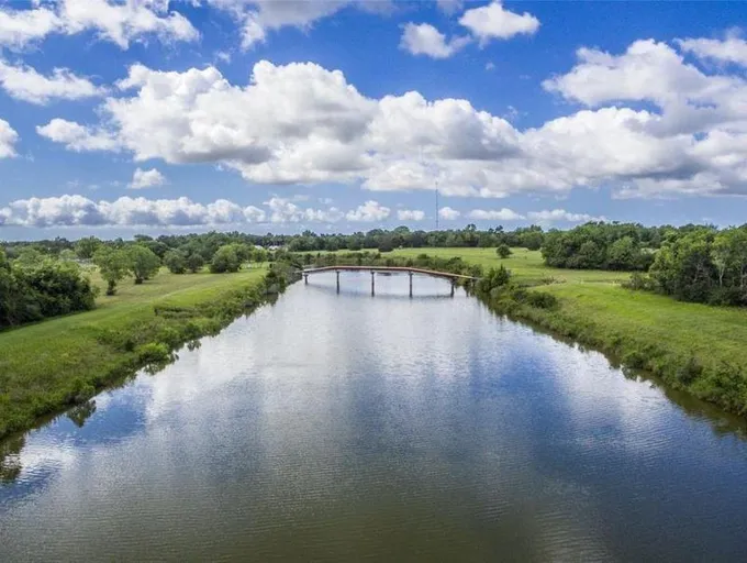 0 Custer, HITCHbird, TX 77563 for Sale
