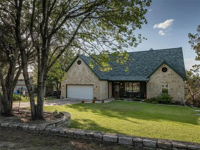 1504 S Chisholm Trl, GRANBURY, TX 76048 for Sale