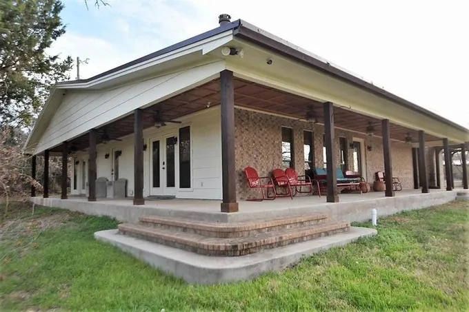 604 Timberbrook Dr, Stephenville, TX 76401 for Sale