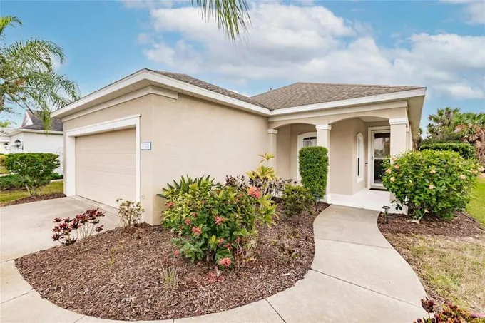 5320 AQUA BREEZE DR, BRADENTON, FL 34208 Single Family Residence For Sale  MLS# A4594957
