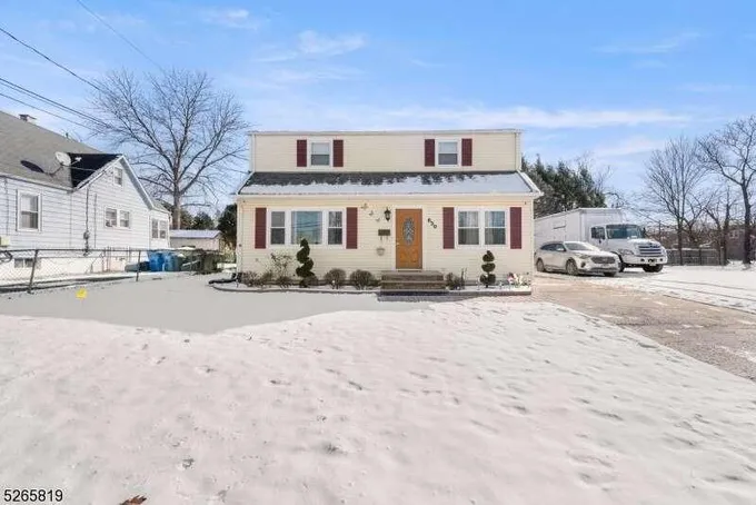 630 Huff Ave, Manville, NJ 08835  620949270 for Sale