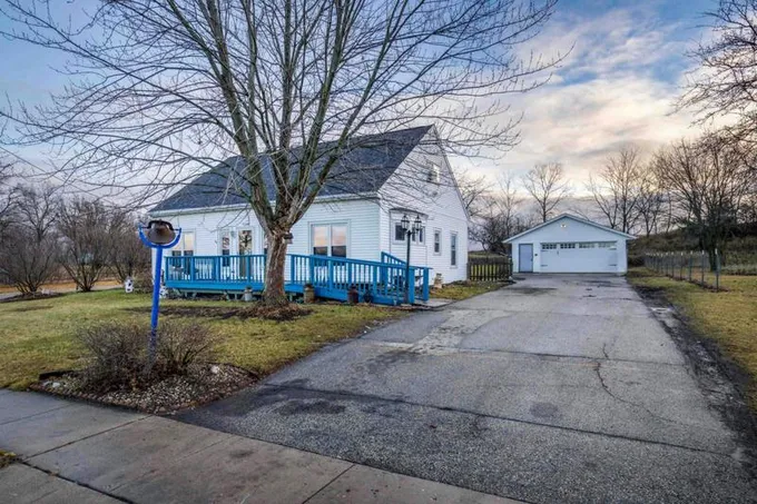 541 N JEFFERSON ST, Whitewater, WI 53190 Single Family Residence For Sale  MLS# 1968695