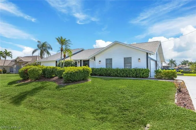 2914 SW 38TH ST, CAPE CORAL, FL 33914 Single Family Residence For Sale  MLS# 223085362