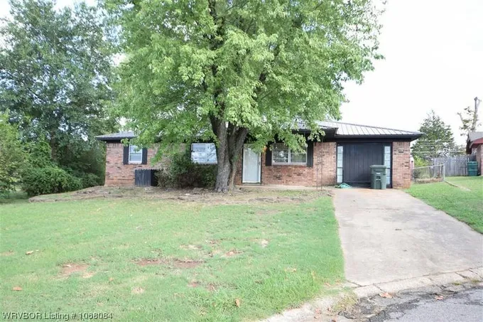 1134 BOB O LINK ST, Sallisaw, OK 74955 Single Family Residence For Sale  MLS# 1068084