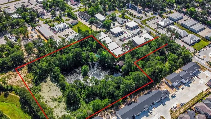 424 Nursery Rd, The Woodlands, TX 77380 for Sale