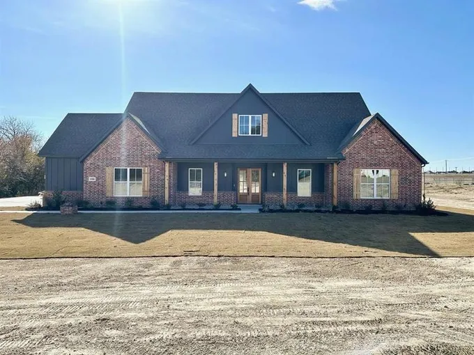 1008 Twin Creeks Dr, Weatherford, TX 76088 for Sale