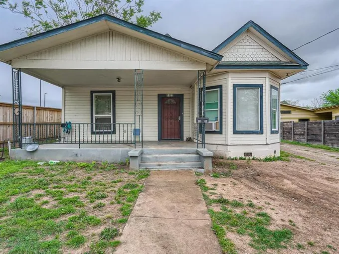 1122 Chicon St, Austin, TX 78702 for Sale