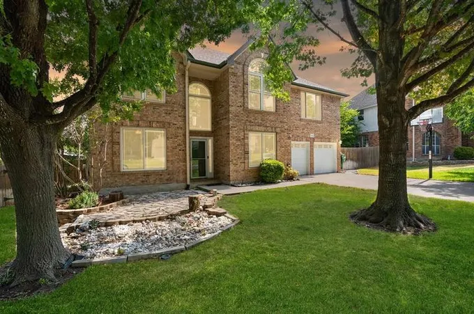 2924 Winchester Dr, Round Rock, TX 78665 - MLS 8816561 for Sale