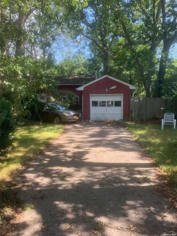380 Revilo Avenue, Shirley, NY 11967  610126234 for Sale