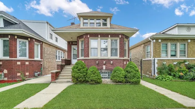 6125 S Massasoit Ave, Chicago, IL 60638 - MLS 11956163 for Sale