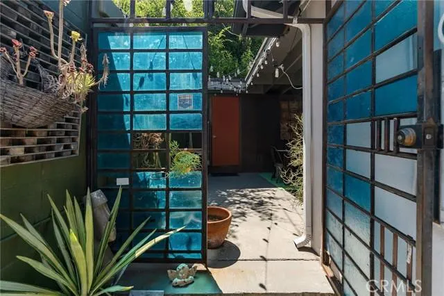 3838 Toland, Los Angeles CA 90065 for Sale