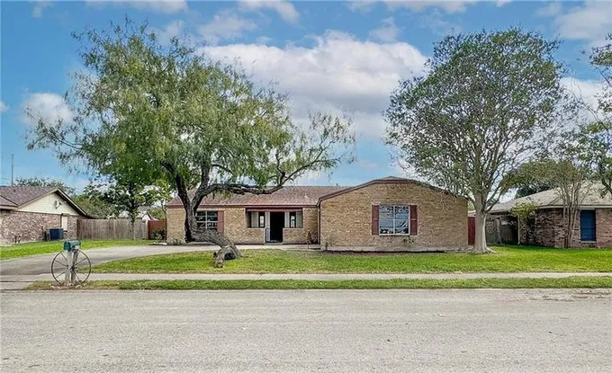 6110 Parkview Dr, Corpus Christi, TX 78415 for Sale