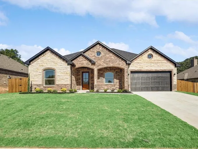 532 woodland Dr, AZLE, TX 76020 for Sale
