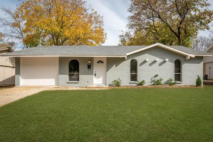 5609 Saddleback Rd, Garland, TX 75043 for Sale