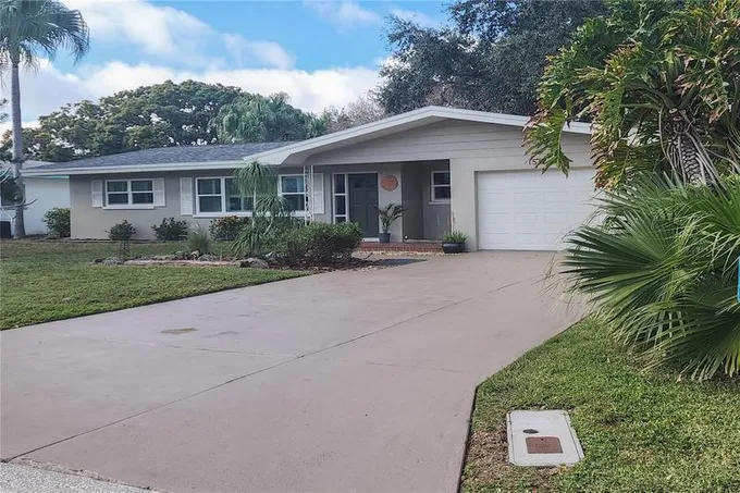 1512 Gladys Cir, DUNEDIN, FL 34698  MLS# U8225285 for Sale