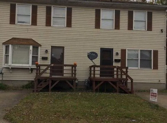 63 Riverside Dr - Charleston, WV 25303 - Home For Rent
