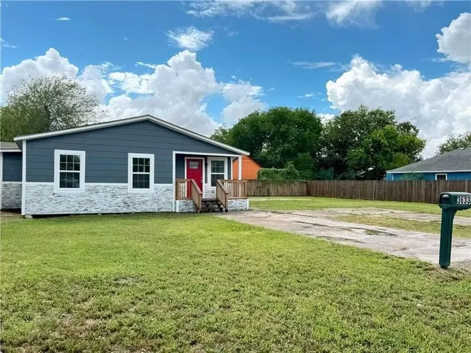 3633 Fairchild St, Corpus Christi, TX 78405 for Sale