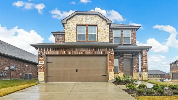 600 Gracious Gln, Lavon, TX 75166 for Sale