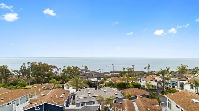 30802 Coast #F3, Laguna Beach, CA 92651 - MLS IV23091137 for Sale