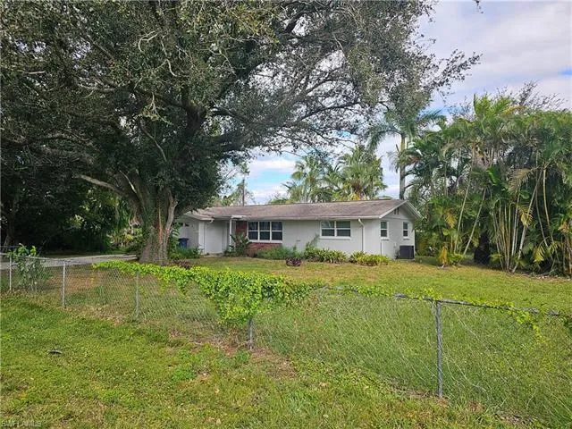 2820 West Rd, Fort Myers, FL 33905  MLS# 223081771 for Sale
