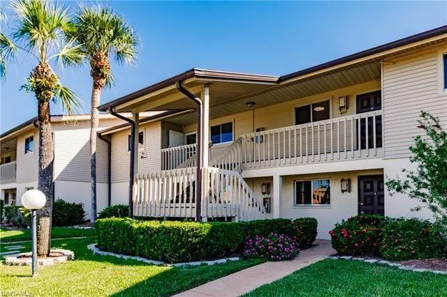 North Fort Myers, Lee County, FL Lakefront Property, Waterfront Property, House for sale Property ID: 417859711