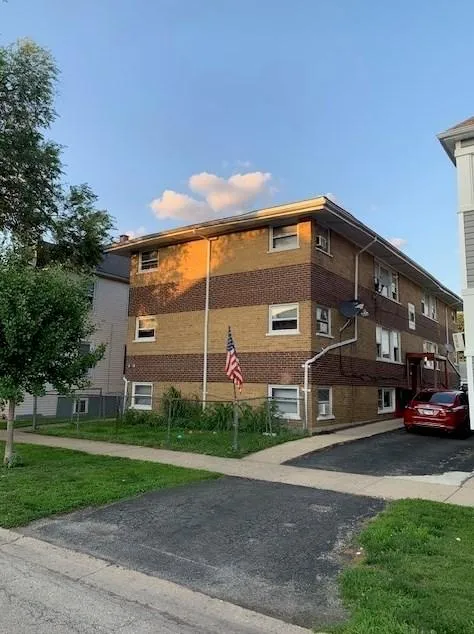 135 N 22nd Ave, Melrose Park, IL 60160 - MLS 11955214 for Sale