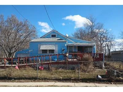 E 19th St for Sale