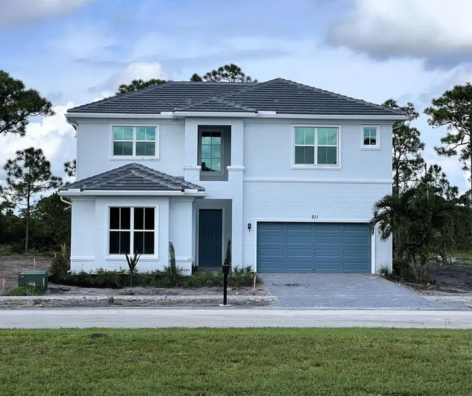 211 SE Calmo Circle, Port Saint Lucie, FL 34984 - MLS RX-10939398 for Sale