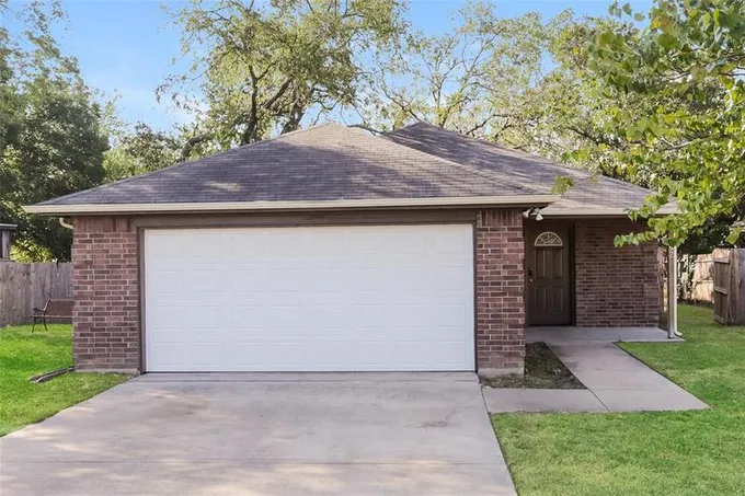392 Gavins Way, Joshua, TX 76058 for Rent