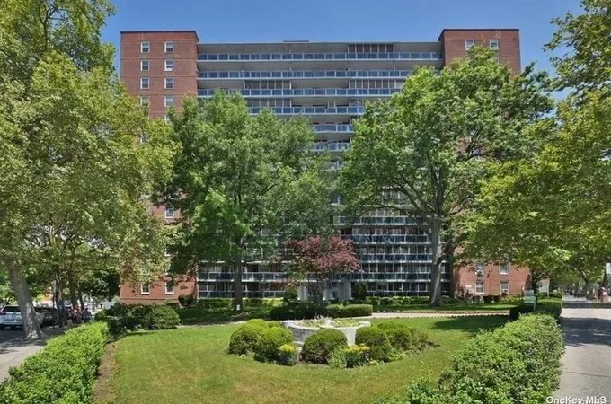 rd Dr #6N, Rego Park, NY 11374 - MLS 3512712 for Sale